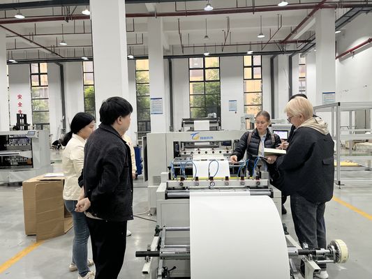 새로운 상태 완전 자동 필터 접착 기계 공기 종이 필터 생산 라인 다른 처리 라인